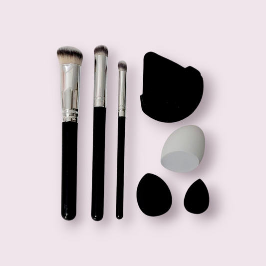 Set pennelli e spugne makeup